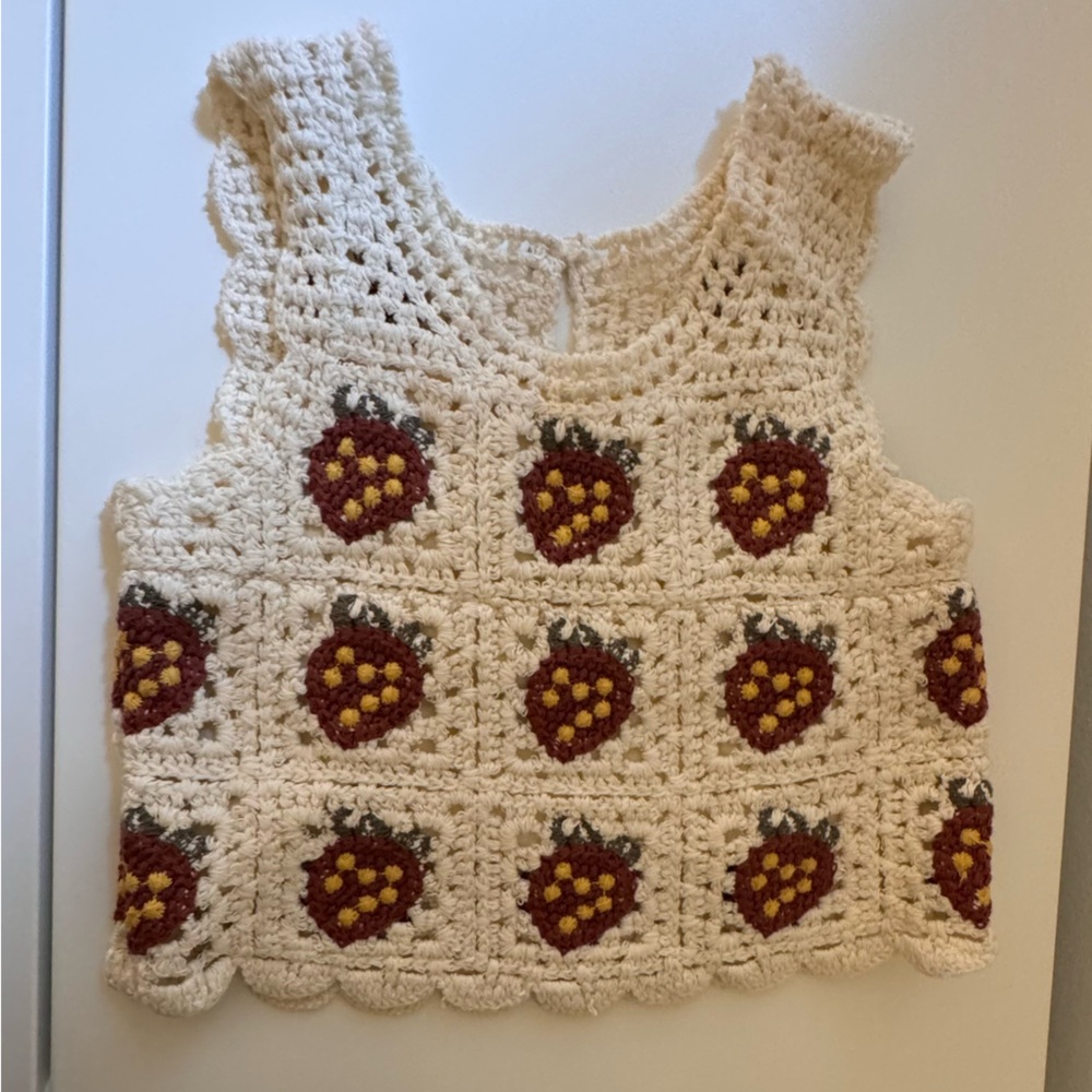 Rylee + Cru Cream Crochet Top with Strawberry Accents. Pristine condition.